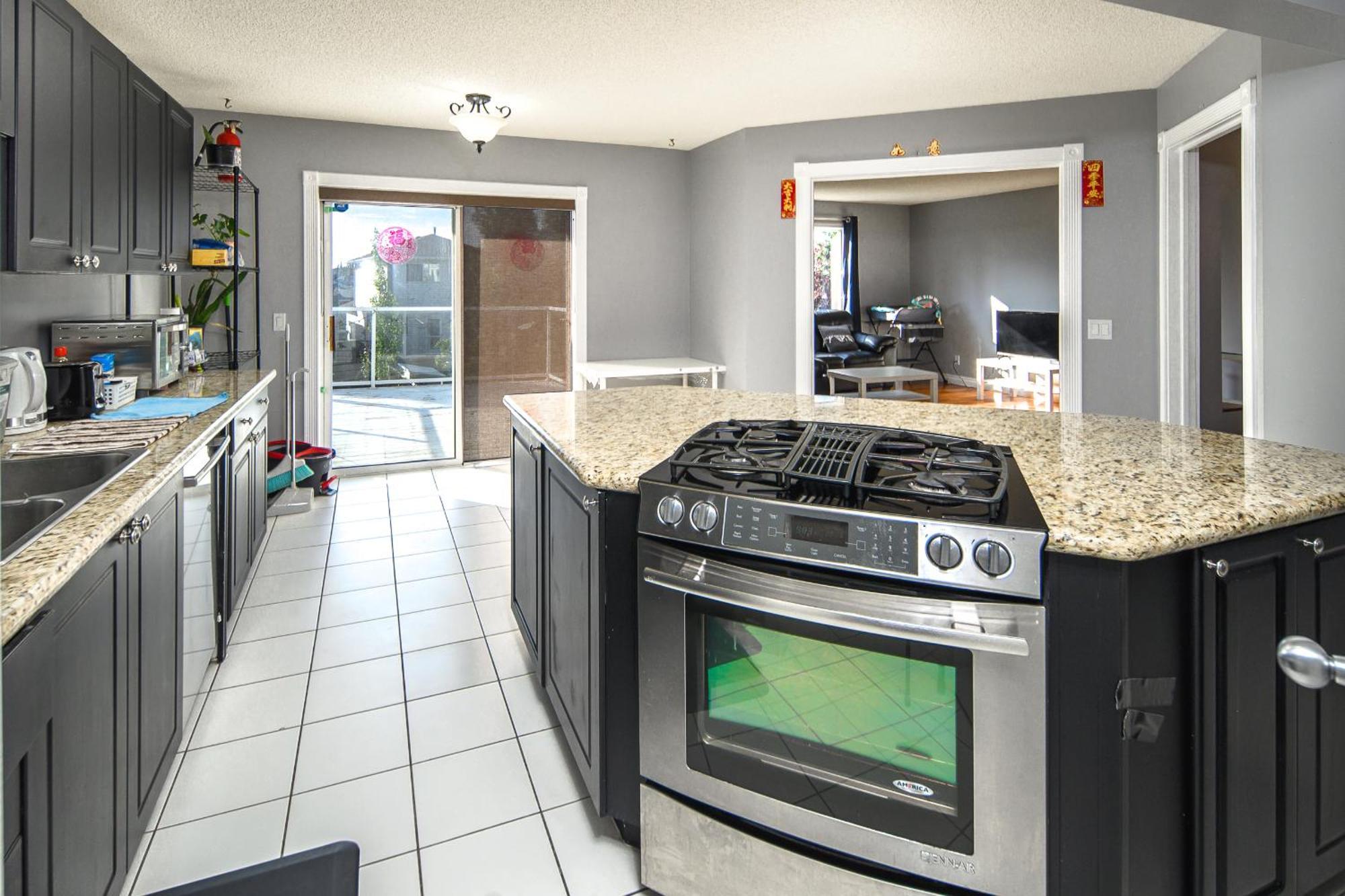 Apartment 3br3ba House With Ac Pets Ok Calgary
